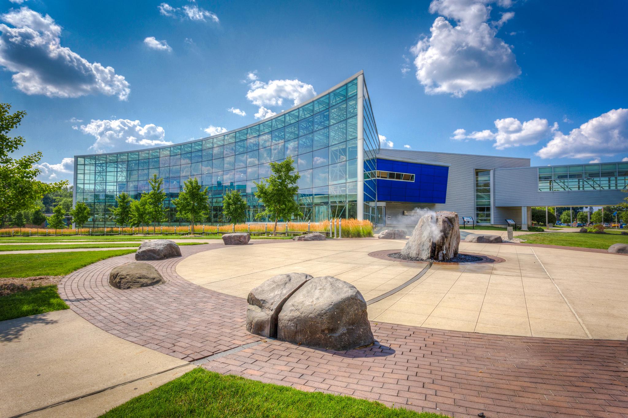 2048 (1) Lawrence Technological University Campus